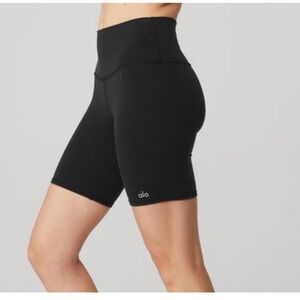 ALO Yoga Women's Black Bike Shorts